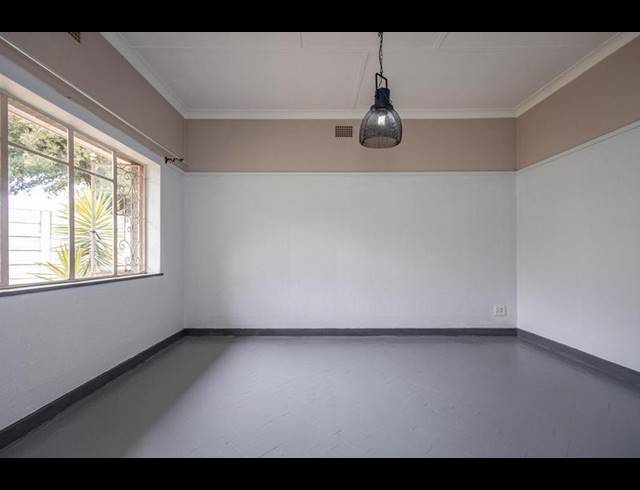 4 BEDROOM HOUSE FOR SALE IN CINDERELLA